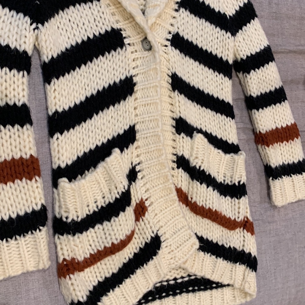Volcom sweater - Picture 2 of 2